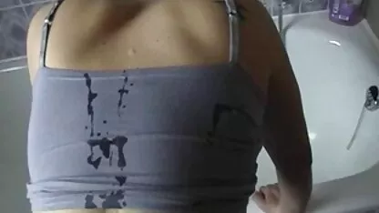 Một trẻ mulatto siết chặt một thân cây dày của nigga với đôi môi đầy đặn của cô ấy phim sec khong tre và vẽ nguệch ngoạc một chàng trai với một tuyệt vời thổi kèn