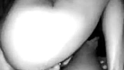 Slim brunette fucks mình như anh sec khong che một thỏ