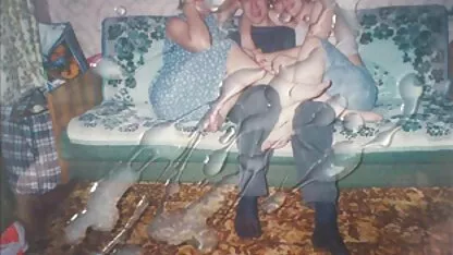 Sexy sec dit nhau khong che brunette pounds cô ấy âm đạo với cô ấy ngón tay