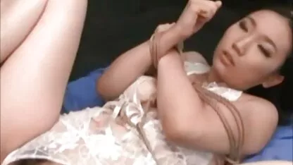 Nghịch ngợm tóc vàng xem sec ko che fucks trong hậu môn trên máy ảnh