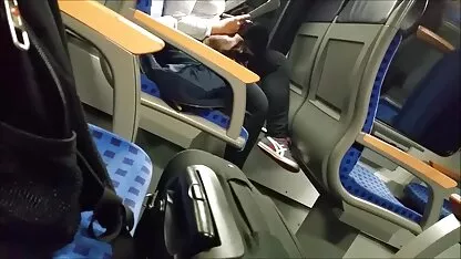 Tóc vàng pim sec khong che masturbates trên mạng quan sát, mạng theo dõi và cums