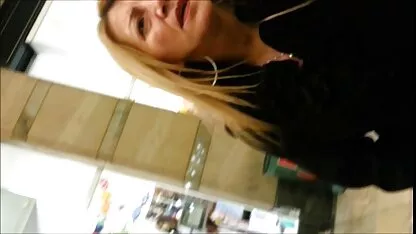Nô lệ tình dục được đưa ra khỏi lồng bởi phim sec khonh che cổ áo và fucked cứng