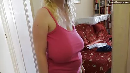Blondie uống rượu phim sec ko che và quyến rũ một chàng trai trẻ, sexy