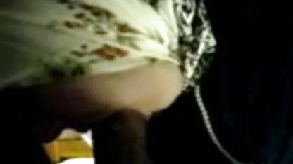 Tình nhân mocks trưởng thành nô lệ trong các vòi hoa xem sec ko che sen
