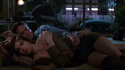 Cutie Eddie thủ dâm trên cam sec hd khong che
