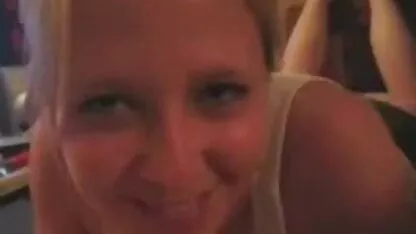Châu Á đĩ phim sec dit nhau ko che Taj Malay fucked qua hai cocks
