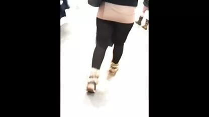 Lustful bitch fucks cô ấy âm đạo với một phim sec khong che moi dildo